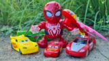 Mencari Mainan Mobil Ambulan, Tayo, Motor Batman, Lightning McQueen, Robot Dance Spiderman, Bus