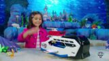 PAW Patrol Aqua Pups to the Rescue in their Whale Patroller!