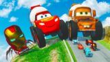 Big & Small Lightning McQueen Mixer with Big Wheels vs Big Tow Mater Mixer and Small Pixar Cars
