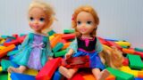 Colors ! Elsa & Anna toddlers teach Adrian – Barbie dolls – counting