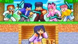 Aphmau VS 10 HUNTERS in Minecraft!