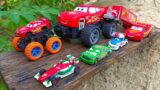 Clean up muddy minicars & disney car convoys! Play in the garden