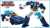 "Rescue Bots, roll to the rescue!" Transformers Legacy United Deluxe Rescue Bots Chase | HNE Toys
