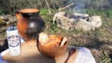 Bushcraft cooking: "Pignata di fagioli", Italian recipe, beans cooked in a terracotta pot