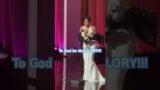 Fantasia sings during acceptance speech!