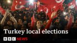 Turkish opposition party beats Erdogan in local elections | BBC News