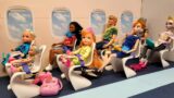 Airplane ! Elsa & Anna toddlers are flying on vacation – airport – Barbie dolls