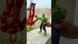 HULK COMES TO THE RESCUE OF IRONMAN | MARVEL TOYS